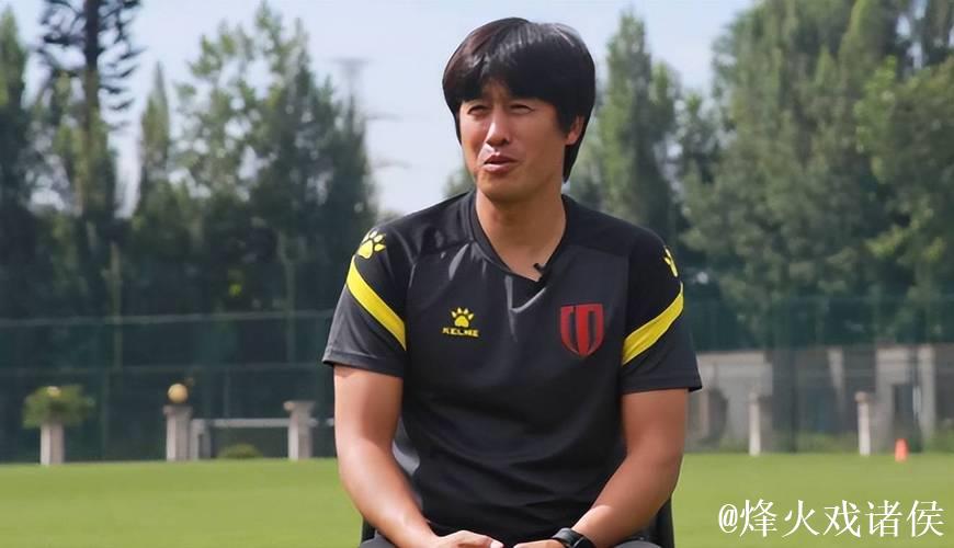 丢冠怨裁判?河南球迷“脑洞大开”,裁判不怀好意,徐正源躺枪 丢冠怨裁判?河南球迷“脑洞大开”,裁判不怀好意,徐正源躺枪